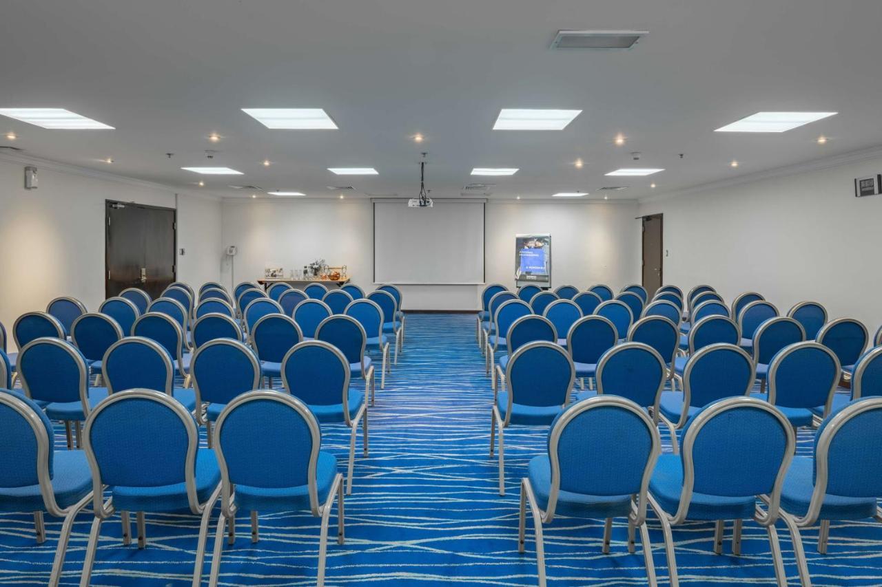 Radisson Blu Hotel, Yanbu Exterior photo