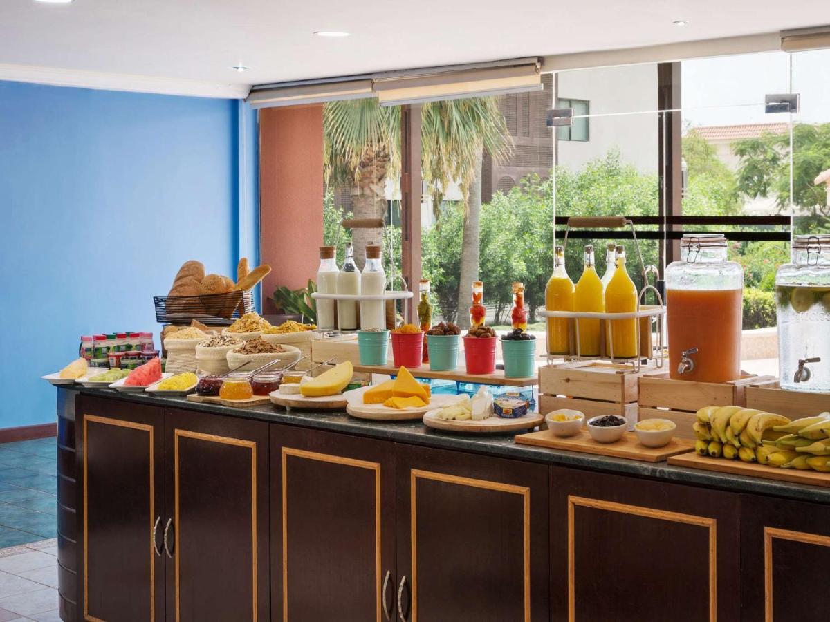Radisson Blu Hotel, Yanbu Exterior photo